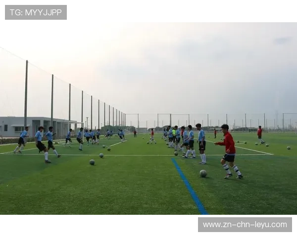 足球俱乐部在青训中加强未成年合同与权益保护的法律培训，足球青训俱乐部规划
